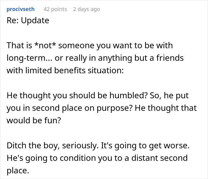 Alt text: Screenshot of a comment discussing a jerk boyfriend who tries to humble his girlfriend by buying her dream gift for someone else. - 35