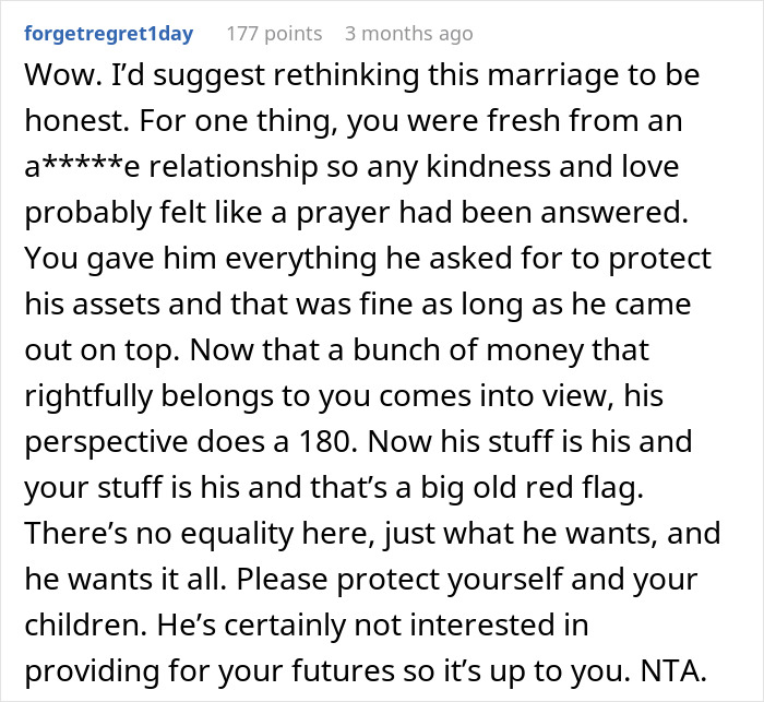 Screenshot of a Reddit comment discussing a guy demanding a prenup and changing his mind after a woman gets seven-figure insurance.