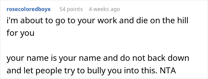 Alt text: Online comment defending Korean woman against borderline racism for being told to change her name at work. Alt text: Online comment defending Korean woman against borderline racism for being told to change her name at work.