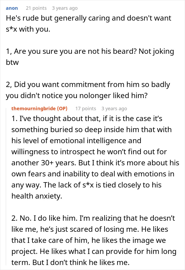 Online conversation showing a woman discussing emotional intelligence and leaving a manipulative husband with internet support. - 24