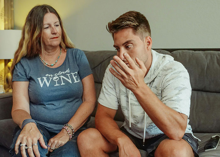 Birthday Turns Into Babysitting Nightmare After Aunt Arrives With Kids And Zero Warning - 14