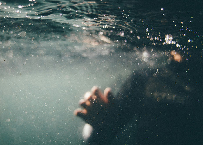 50 Of The Dumbest Reasons That Almost Cost People Their Lives