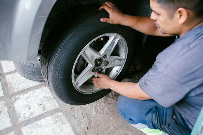 35 Basic Life Skills That Weirdly Many Adults Still Can’t Do