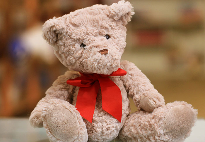 “Tell Me A Gift You Received That Didn't Have A Huge Price Tag But Felt Incredibly ‘Expensive’” (50 Answers)