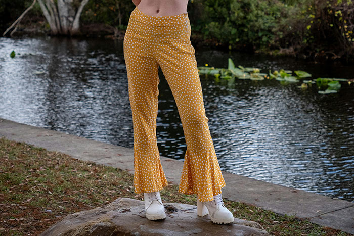 “Make Me Physically Recoil”: 50 Fashion Trends People Can’t Stand