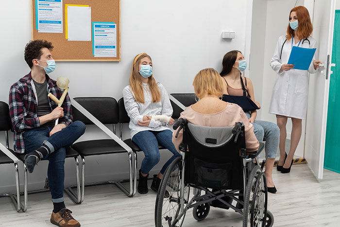 50 Hospital Employees Share The Strangest Cases They’ve Had