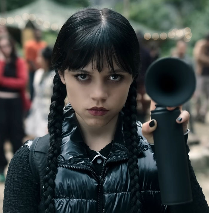 Jenna Ortega showcasing sheer dress trend with bold style and dark braided hair at Wednesday premiere, captivating fans instantly. Jenna Ortega showcasing sheer dress trend with bold style and dark braided hair at Wednesday premiere, captivating fans instantly.