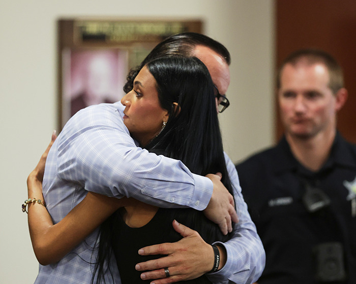Kaylee Goncalves’ sister hugging a man inside a courtroom during a chilling moment before Bryan Kohberger’s viral takedown. - 8
