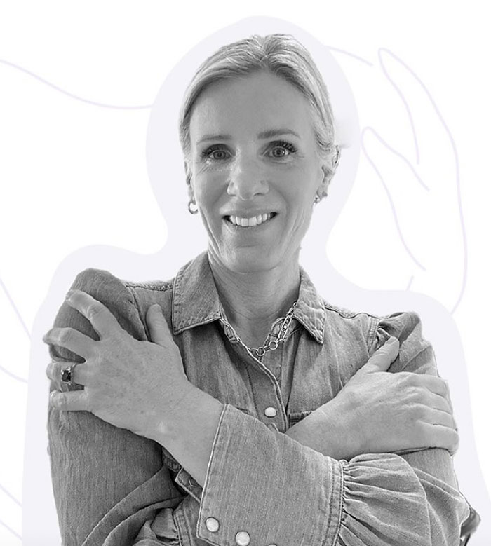 HR executive smiling confidently with arms crossed, symbolizing viral quit after marriage to wealthy heir revealed HR executive smiling confidently with arms crossed, symbolizing viral quit after marriage to wealthy heir revealed