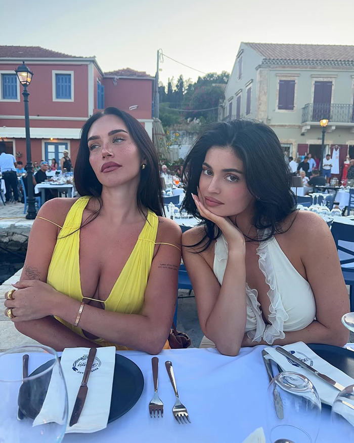 Restaurant Owners Brutally Slammed For 'Honoring' Kylie Jenner After Her Visit