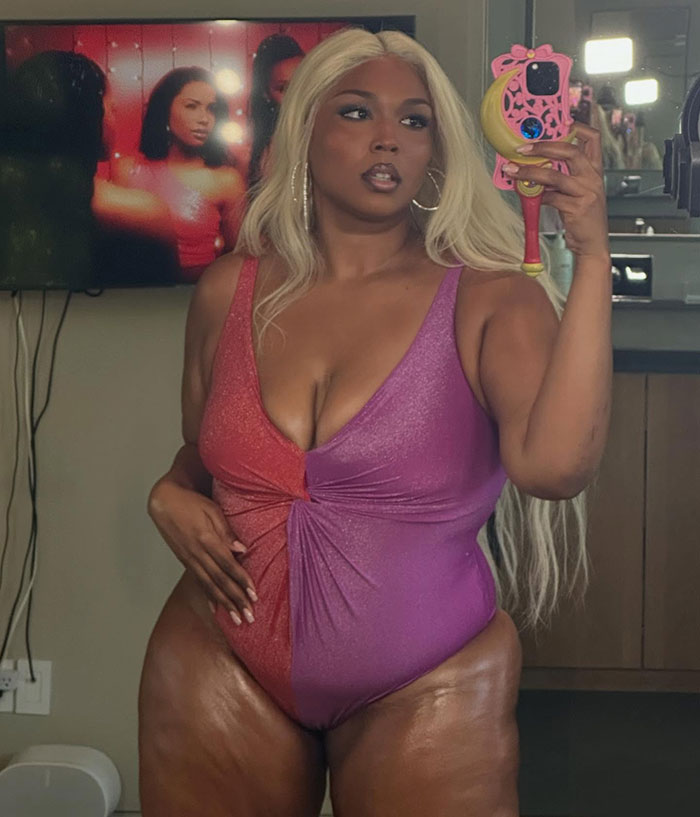 Lizzo Strips Down To Show Drastic Weight Loss, Comes Clean About How Exactly She Dropped Pounds