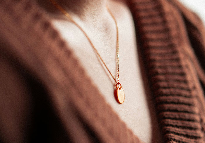 “Tell Me A Gift You Received That Didn't Have A Huge Price Tag But Felt Incredibly ‘Expensive’” (50 Answers)