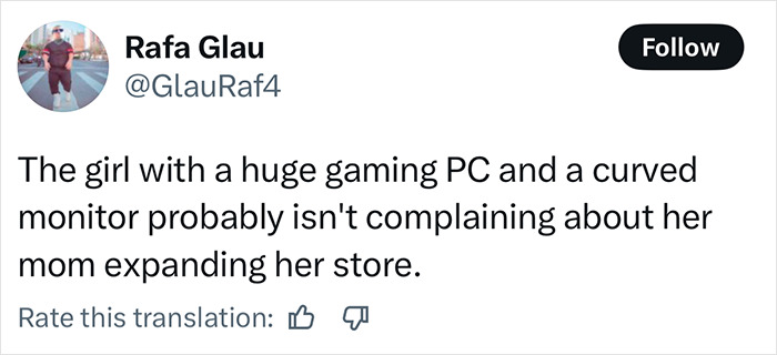 Screenshot of a tweet discussing a momfluencer making her 9-year-old autistic daughter sleep on the balcony to use her room as an office.