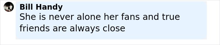 Lindsey Vonn on the 2025 ESPYs red carpet experiencing an embarrassing wardrobe malfunction while posing for photos. Lindsey Vonn on the 2025 ESPYs red carpet experiencing an embarrassing wardrobe malfunction while posing for photos.