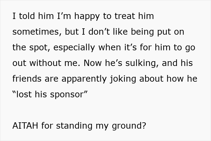 Text post about boyfriend asking for payment in front of friends and getting mad when refused to pay. - 8