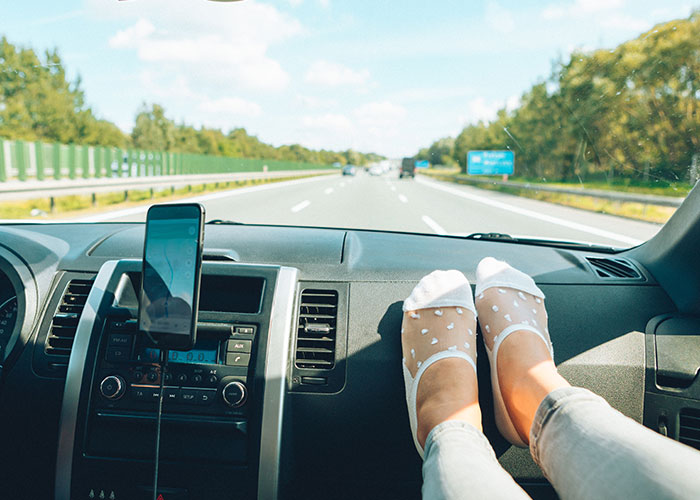 50 Extremely Dangerous Things We All Do Without Thinking