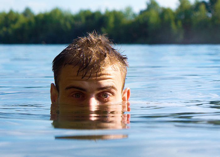 50 Extremely Dangerous Things We All Do Without Thinking