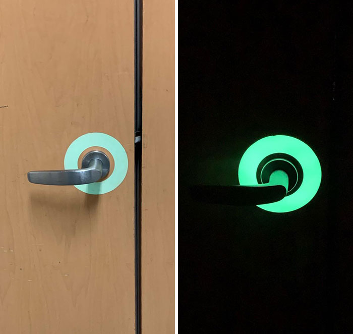 Door handle with a glow-in-the-dark ring shown in light and dark, a genius solution to overlooked problems.