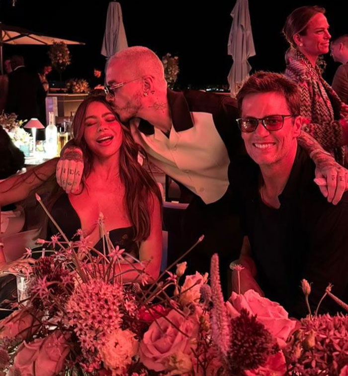 Sof&iacute;a Vergara enjoying a summer romance-themed party with friends, sparking hilarious reactions and playful moments.