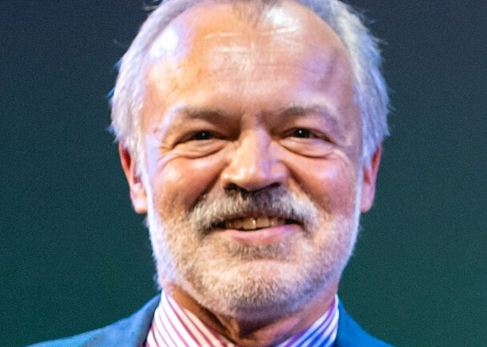 “A Total Gentleman”: 50 Times People Ran Into Celebrities And Had The Wildest Experiences