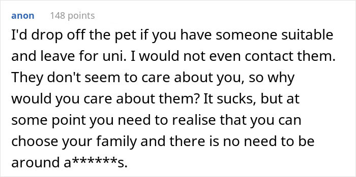 "I Cried So Much I Had Cramps": Woman Freaks Over Family Vacation, People Tell Her To Grow Up