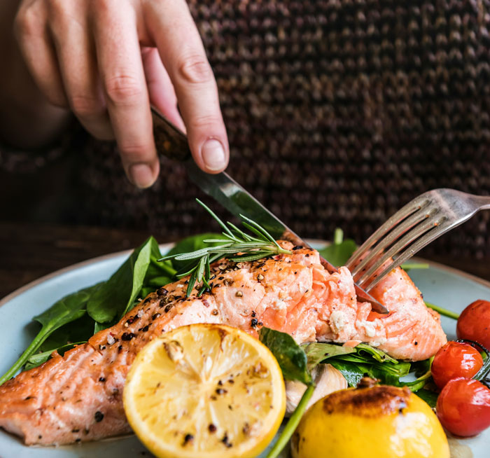 44 Ways Americans Out Themselves In Public Without Even Realizing It