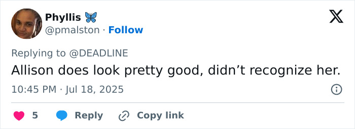 Screenshot of a tweet praising Allison Janney's look, related to Jamie Lee Curtis reacting to her pantless red carpet style.