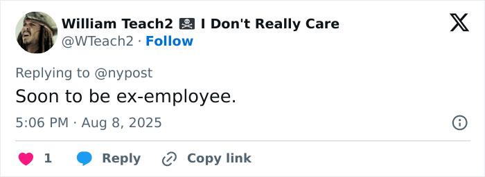 Screenshot of a tweet replying to a news post about a Gen Z worker and office dress code controversy.