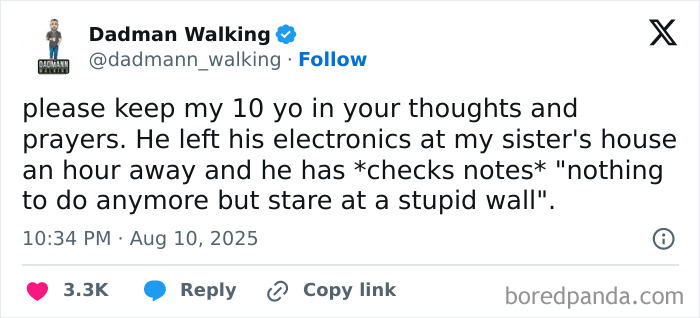 Tweet about parenting humor and kids stuck without electronics, sharing relatable moments for laughs and chuckles.