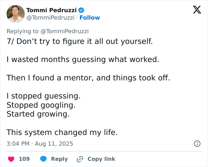 Screenshot of a tweet by Tommi Pedruzzi about growth and mentorship in entrepreneurship and AI book publishing.