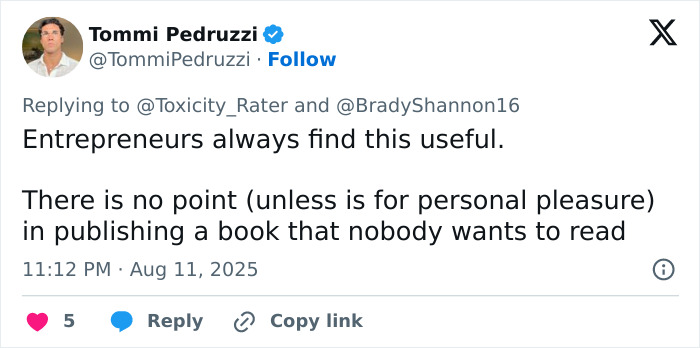 Tweet from Tommi Pedruzzi discussing entrepreneurs finding publishing books useful despite challenges in reading interest.
