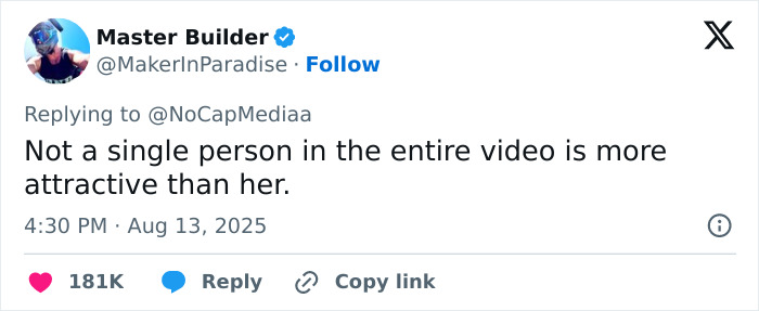 Screenshot of a Twitter reply defending a woman’s attractiveness amid the Miss Buttaface vs Zendaya outrage debate. Screenshot of a Twitter reply defending a woman’s attractiveness amid the Miss Buttaface vs Zendaya outrage debate.