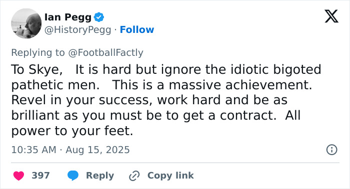 Tweet supporting new soccer team signing, addressing online trolls targeting her appearance after announcement.