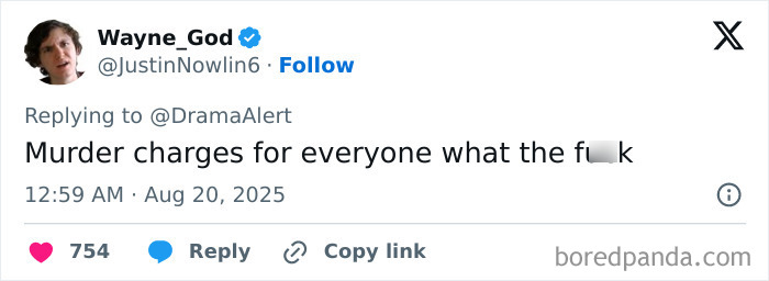 Screenshot of a social media post reacting to the death of a famous streamer who passed away live on air. Screenshot of a social media post reacting to the death of a famous streamer who passed away live on air.