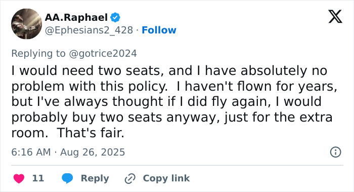 Tweet discussing airline policy requiring plus-size passengers to buy two seats for extra room, sparking controversy and debate. Tweet discussing airline policy requiring plus-size passengers to buy two seats for extra room, sparking controversy and debate.