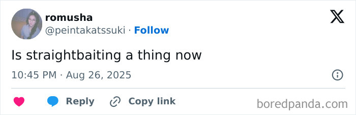 Tweet from user romusha questioning straightbaiting with timestamp and social media icons visible.