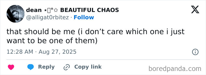 Screenshot of a Twitter post reacting to Jonathan Bailey and Scarlett Johansson&rsquo;s racy selfie sparking heated reactions.