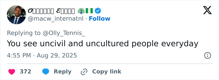 Screenshot of a tweet discussing uncivil behavior related to man snatching Kamil Majchrzak's hat at US Open.