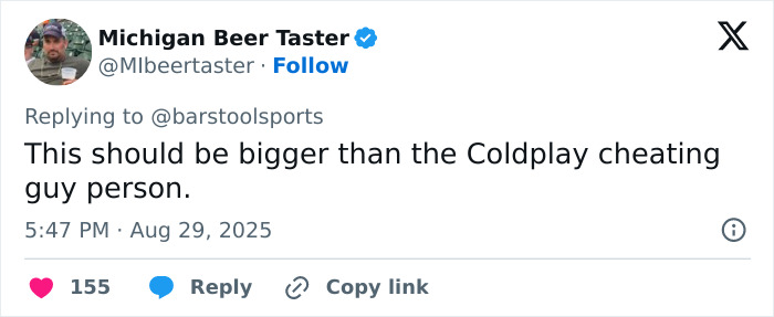 Screenshot of a Twitter reply discussing a viral moment involving Man snatching Kamil Majchrzak&rsquo;s hat at the US Open.