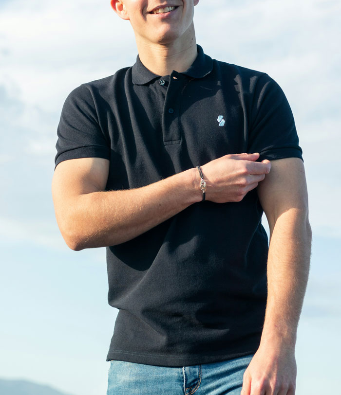 44 Ways Americans Out Themselves In Public Without Even Realizing It