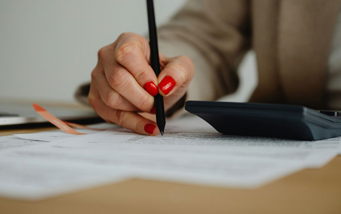 “We Regret Nothing”: 45 Totally Unnecessary But Hilarious Wedding Spends - 20