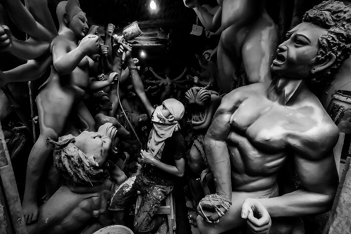 30 Timeless Black & White Moments To Celebrate World Photography Week By Ayanava Sil