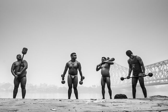 30 Timeless Black & White Moments To Celebrate World Photography Week By Ayanava Sil