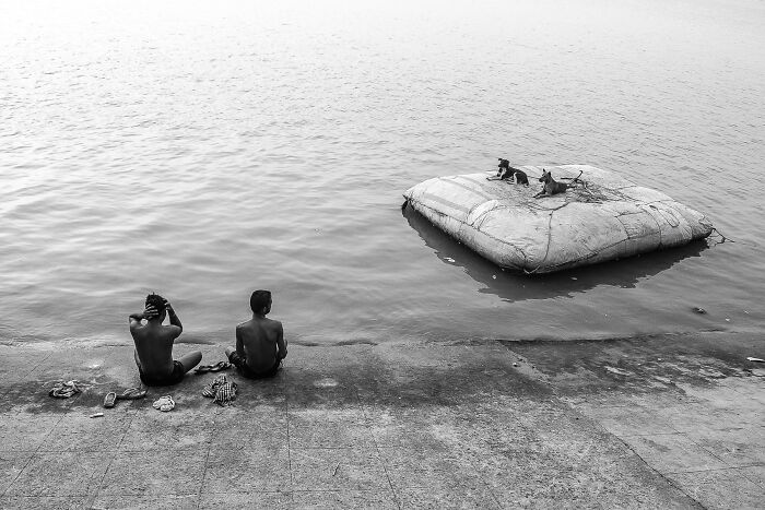 30 Timeless Black & White Moments To Celebrate World Photography Week By Ayanava Sil