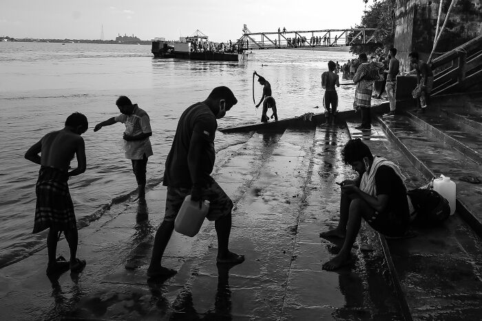 30 Timeless Black & White Moments To Celebrate World Photography Week By Ayanava Sil