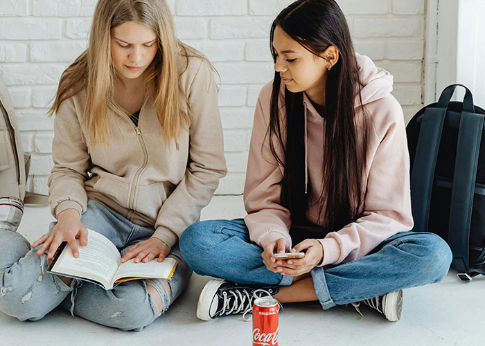 50 Bizarre Traditions That People Were Shocked To Find Out That Other Families Don’t Do