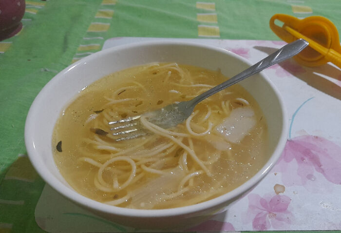 36 People Reveal Home Visits That Left Them Wondering If They Were On A Hidden Camera Show - 30