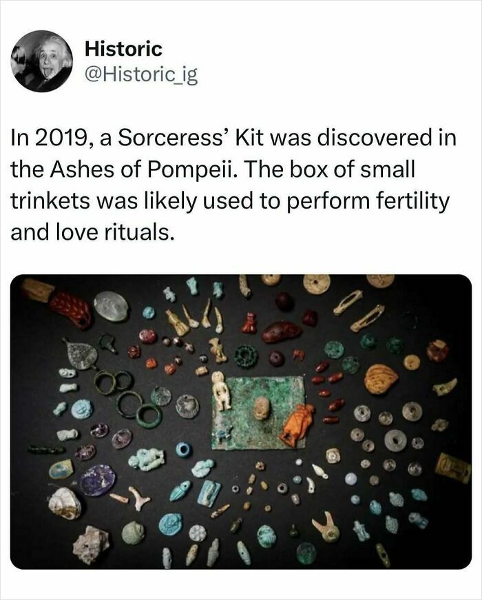 Ancient sorceress kit discovered in Pompeii ashes with trinkets used for fertility and love rituals in historic photo.