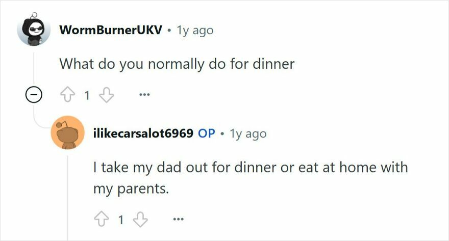 Screenshot of an online Q&A where a young millionaire with no friends talks about having dinner with parents.