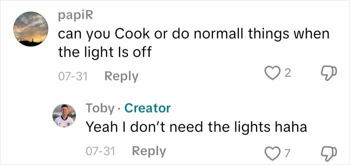 Chat conversation about experiencing life without sight, featuring questions and answers from an actual blind person.